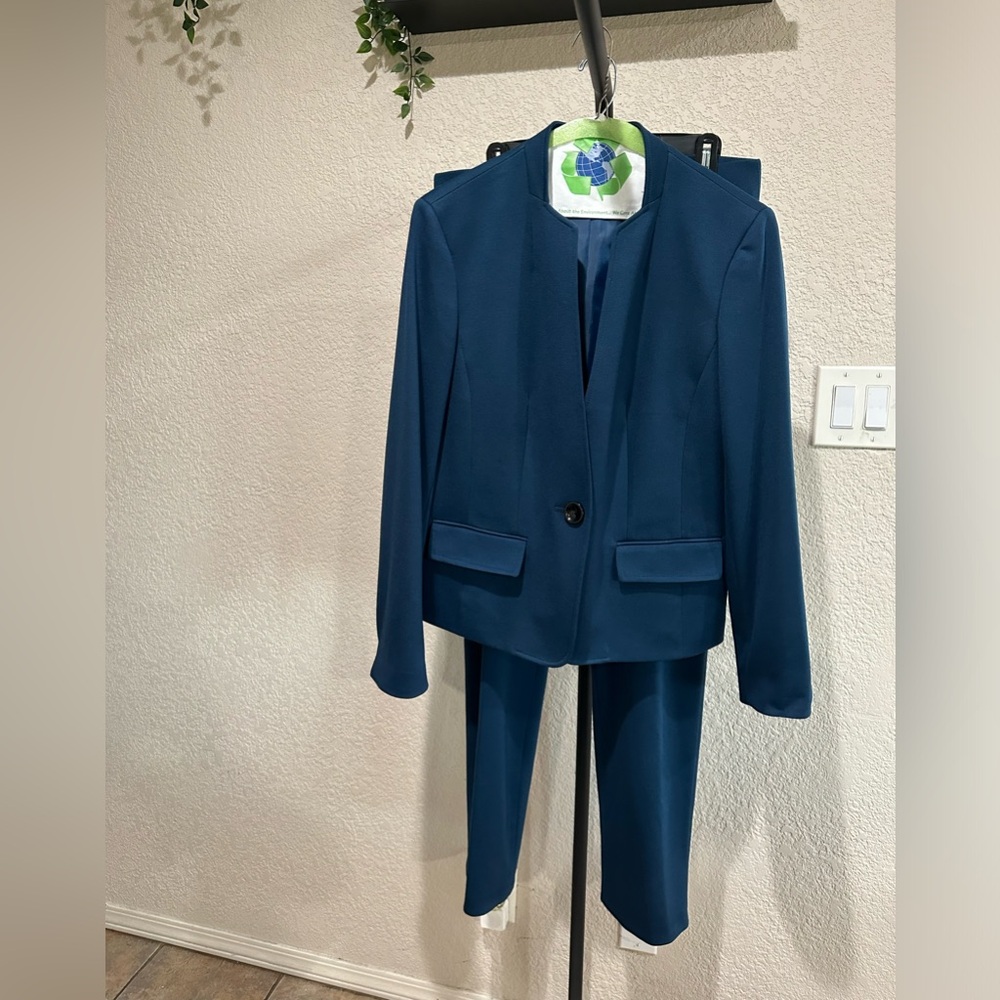 Kasper Women Suit Set Teal Color size 8